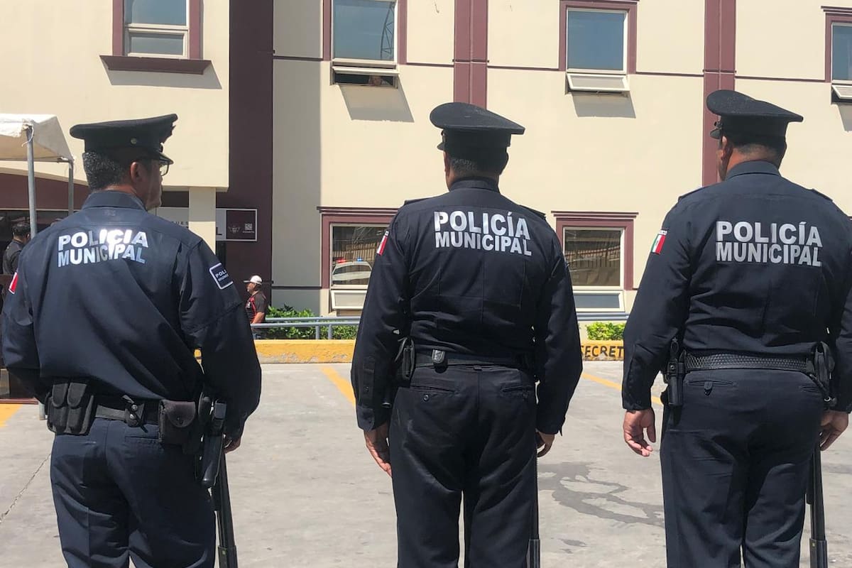 Influencers y estadios, la nueva estrategia para reclutar policías en BC