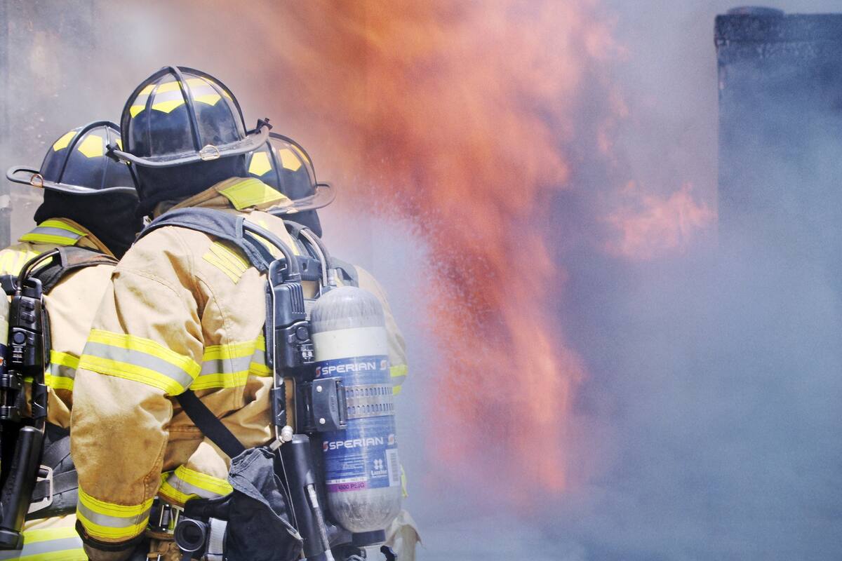Agreden a bombero mientras combatía incendio en colonia Heberto Castillo