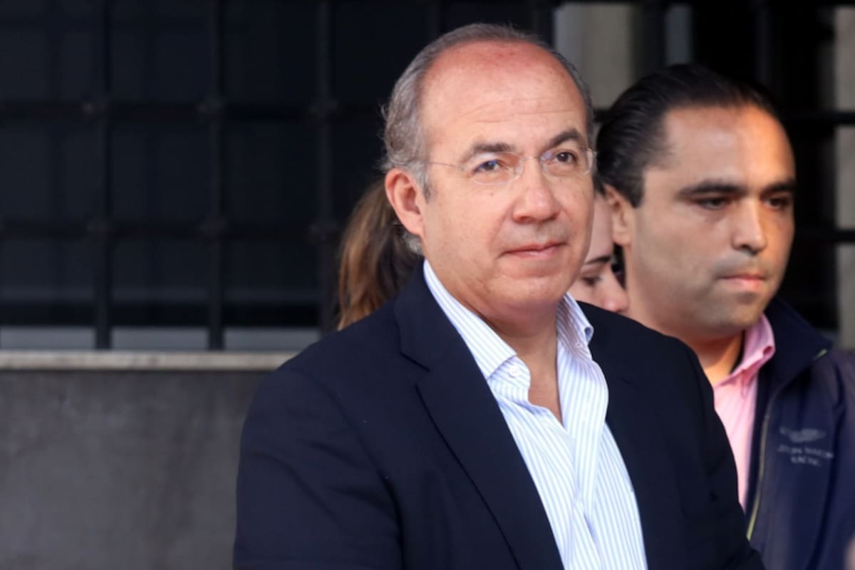Felipe Calderón alerta por "falsos profetas"