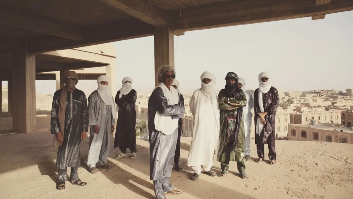 El nuevo disco “Hoggar” reúne a músicos de distintas generaciones para preservar la cultura tuareg mientras retrata conflictos y cambios sociales en el Sahara /Foto por Marie Planeille