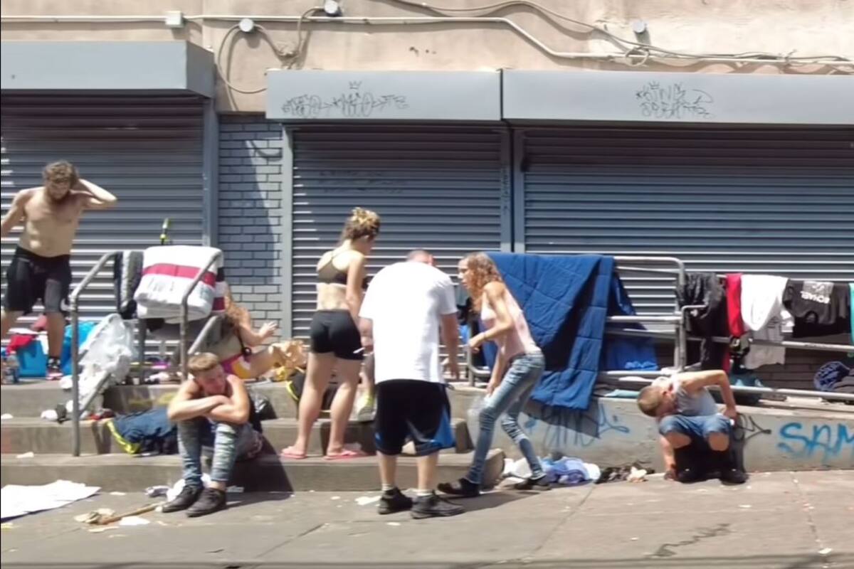 "Apocalipsis zombi": Así se ven las calles de EU de gente que sufre adicciones