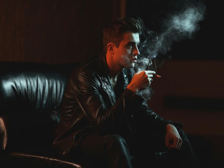 Adolescentes que consumen marihuana presentan mayor riesgo de psicosis y trastorno bipolar, advierten especialistas