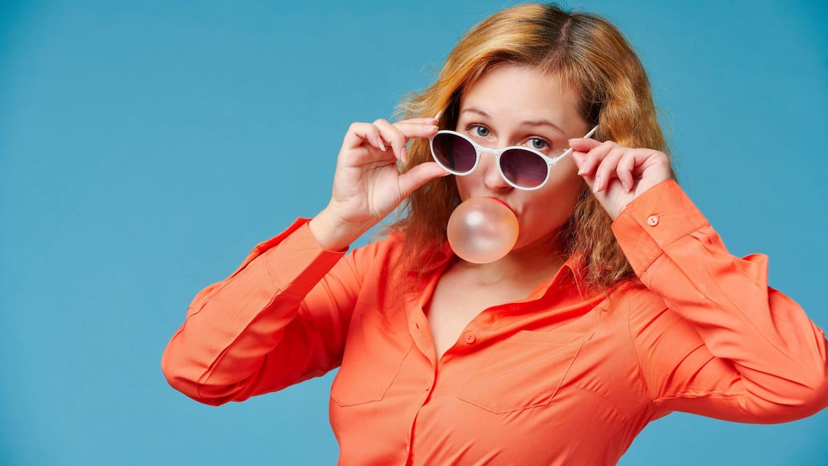 Beneficios y riesgos de mascar chicle | Foto: Especial