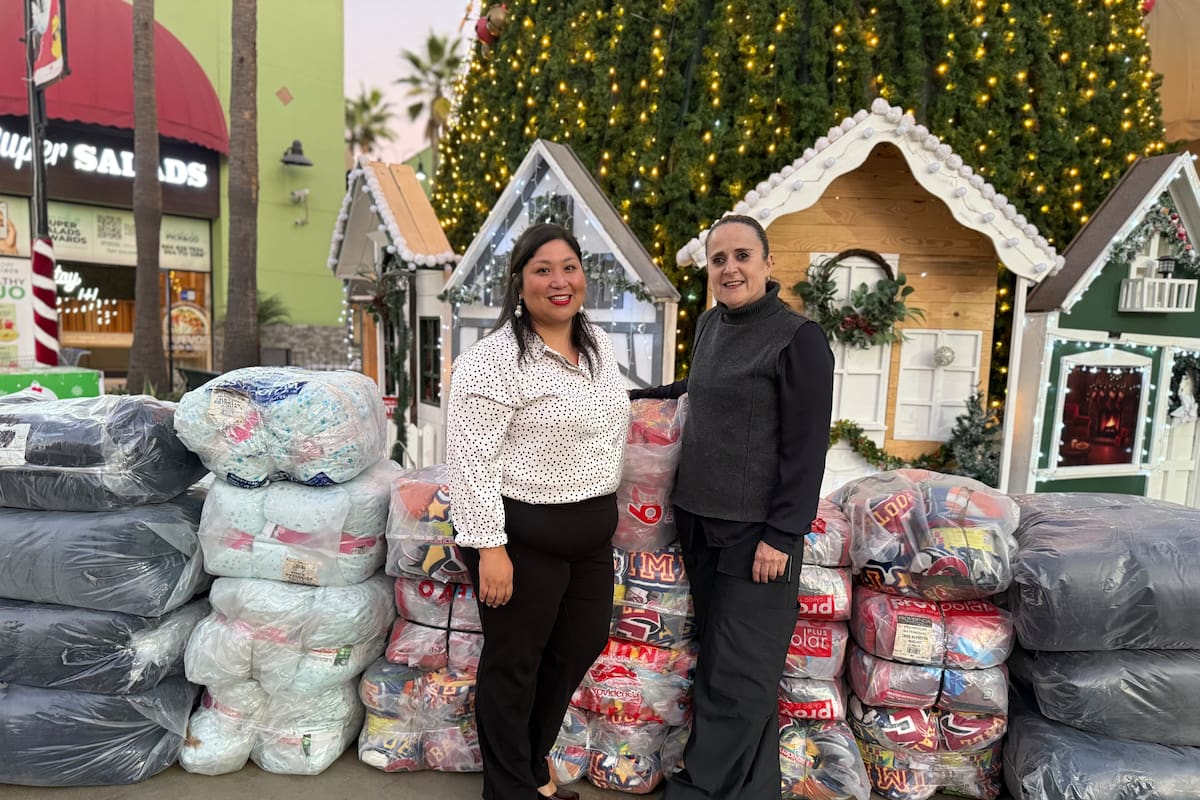 Macroplaza Insurgentes se suma al Cobertón Navideño 2025 con donativo para apoyar a familias vulnerables