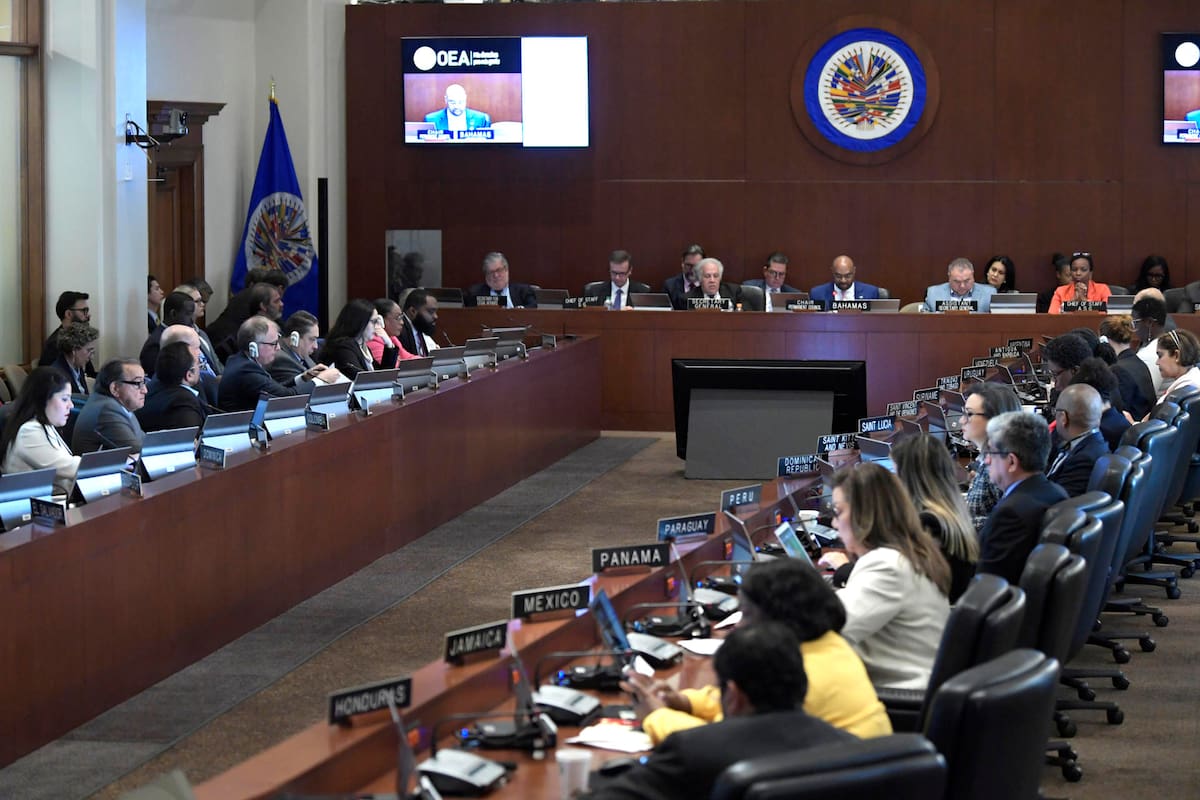 Ecuador busca modificar la Convención de Viena para justificar incursión en Embajada Mexicana
