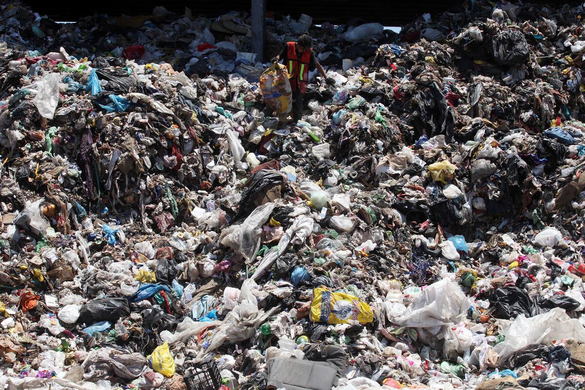 Trabajadores del Centro de Transferencia bloquean acceso a camiones de Pasa