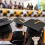 La generación que aprendió a leer frente a una pantalla se gradúa de primaria seis años después de comenzar clases en pleno confinamiento por covid-19