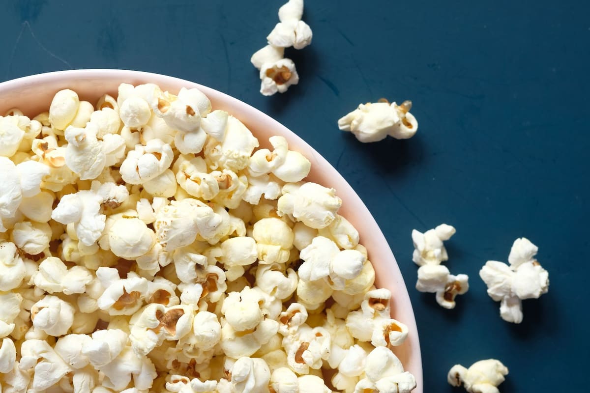 ¿Las palomitas de maíz alargan la vida? Revelan que este snack natural podría ayudar a vivir más años