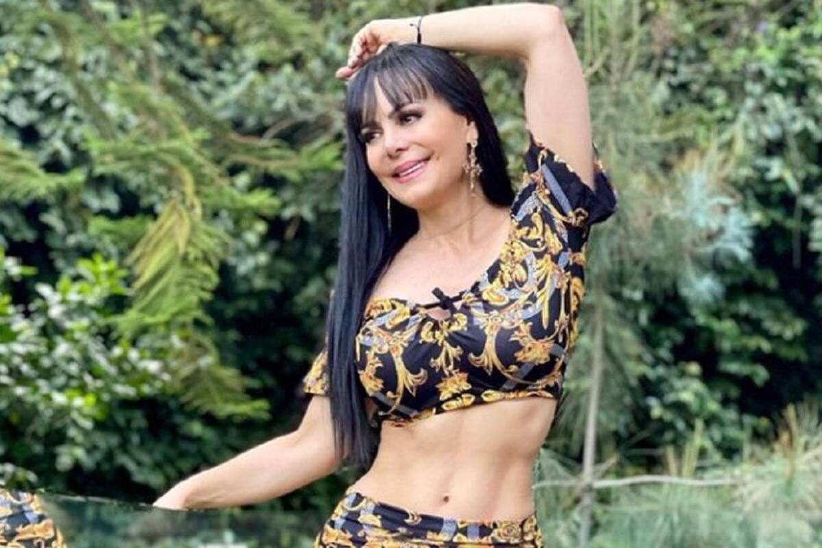 A punto de cumplir de 63 años, Maribel Guardia sorprende a sus fans con imágenes en bikini
