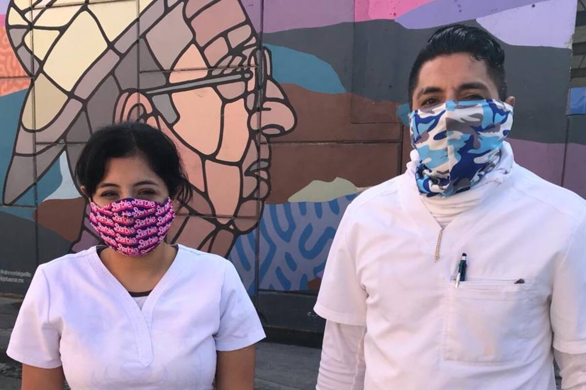 Rescatan enfermeros a los habitantes de la canalización