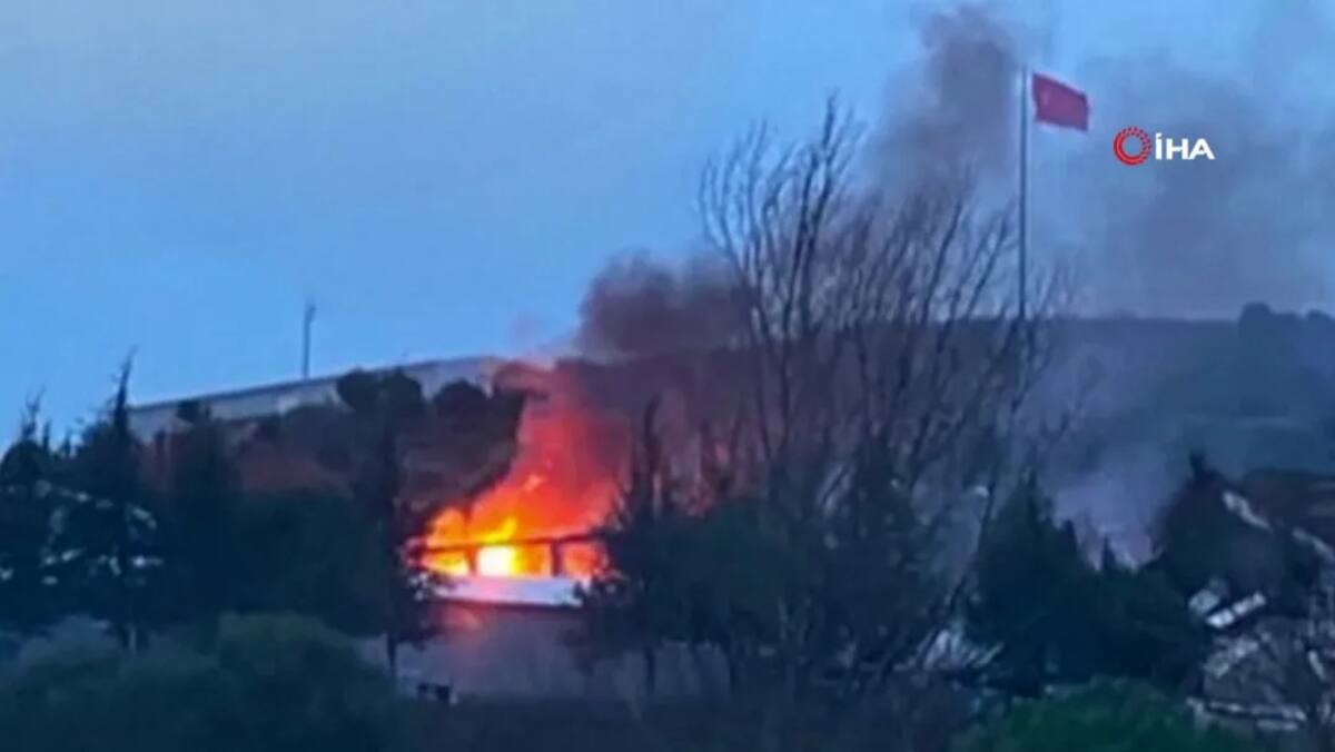 Captura de pantalla del video donde se muestra la explosión en la fabrica de municiones en Turquía. / REUTERS. - CNN.