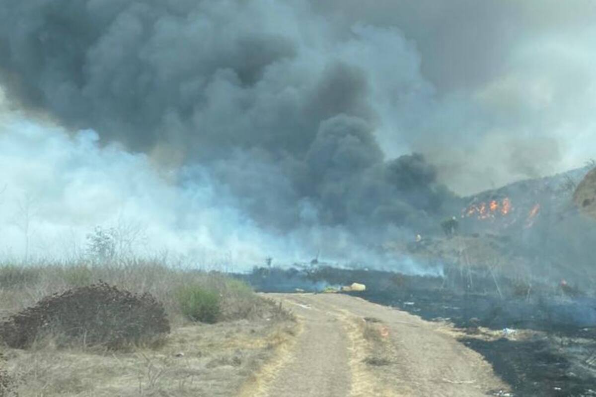 Luchan por tres horas para apagar incendio en la colonia Mar de Popotla