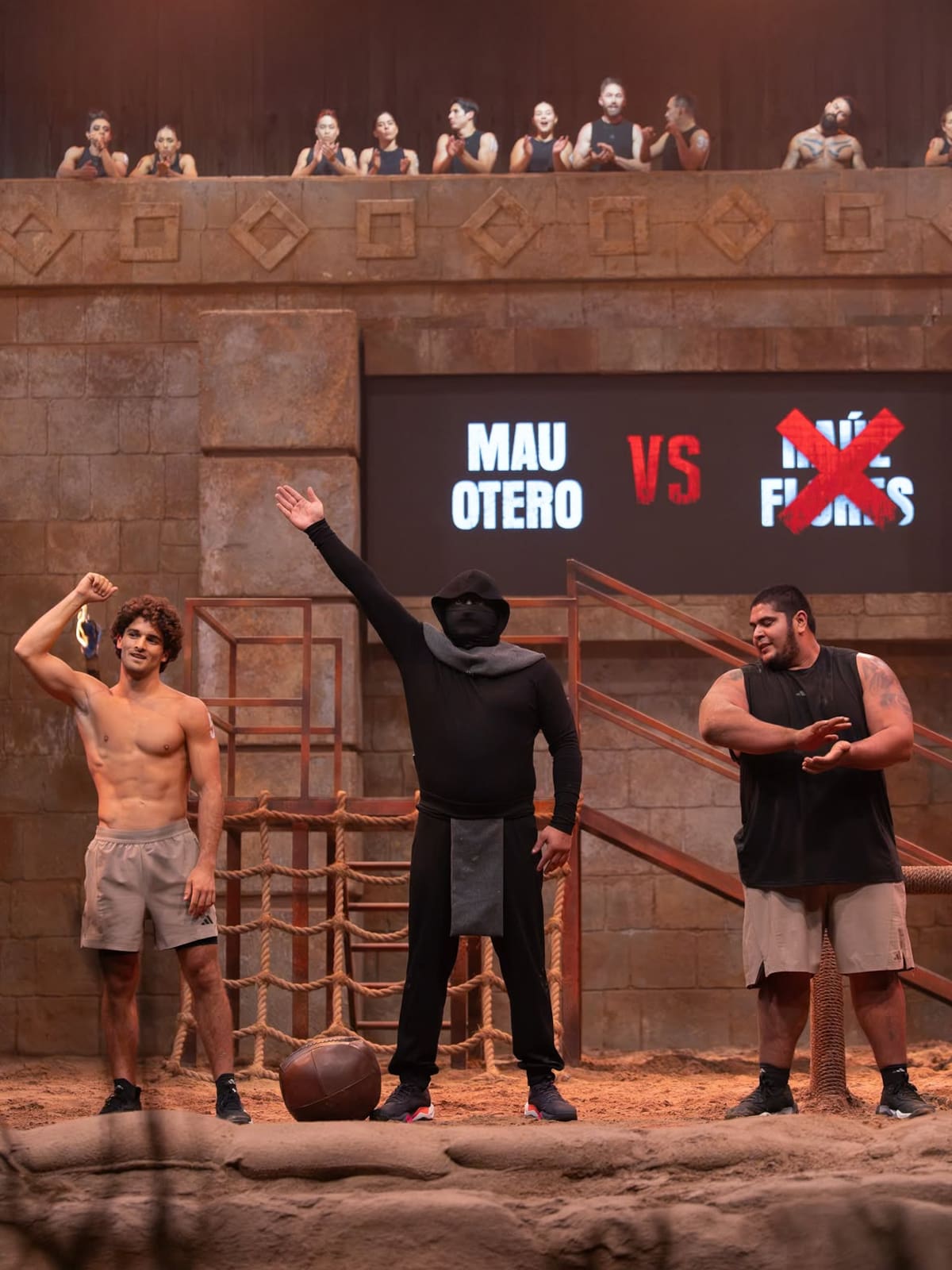 Mau Otero venció al "hombre más fuerte del mundo", Raúl Flores, en un reto de luchas en el reality "Habilidad Física 100: México". (Foto: IG @mauu.otero)