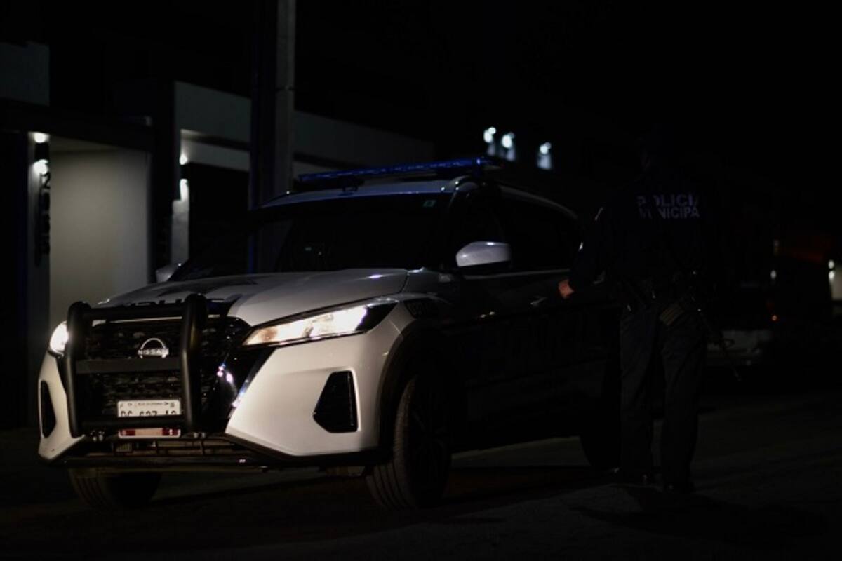 Hombre fallece por posible infarto en campo deportivo