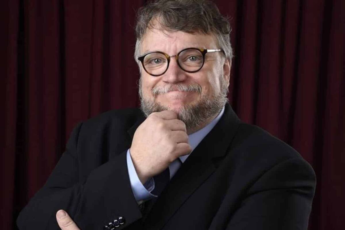 Guillermo del Toro y la cervecera Victoria subsanan su "malentendido"