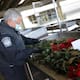¿Piensas cruzar flores para el Día de las Madres? Aduanas de EU advierte sobre especies prohibidas
