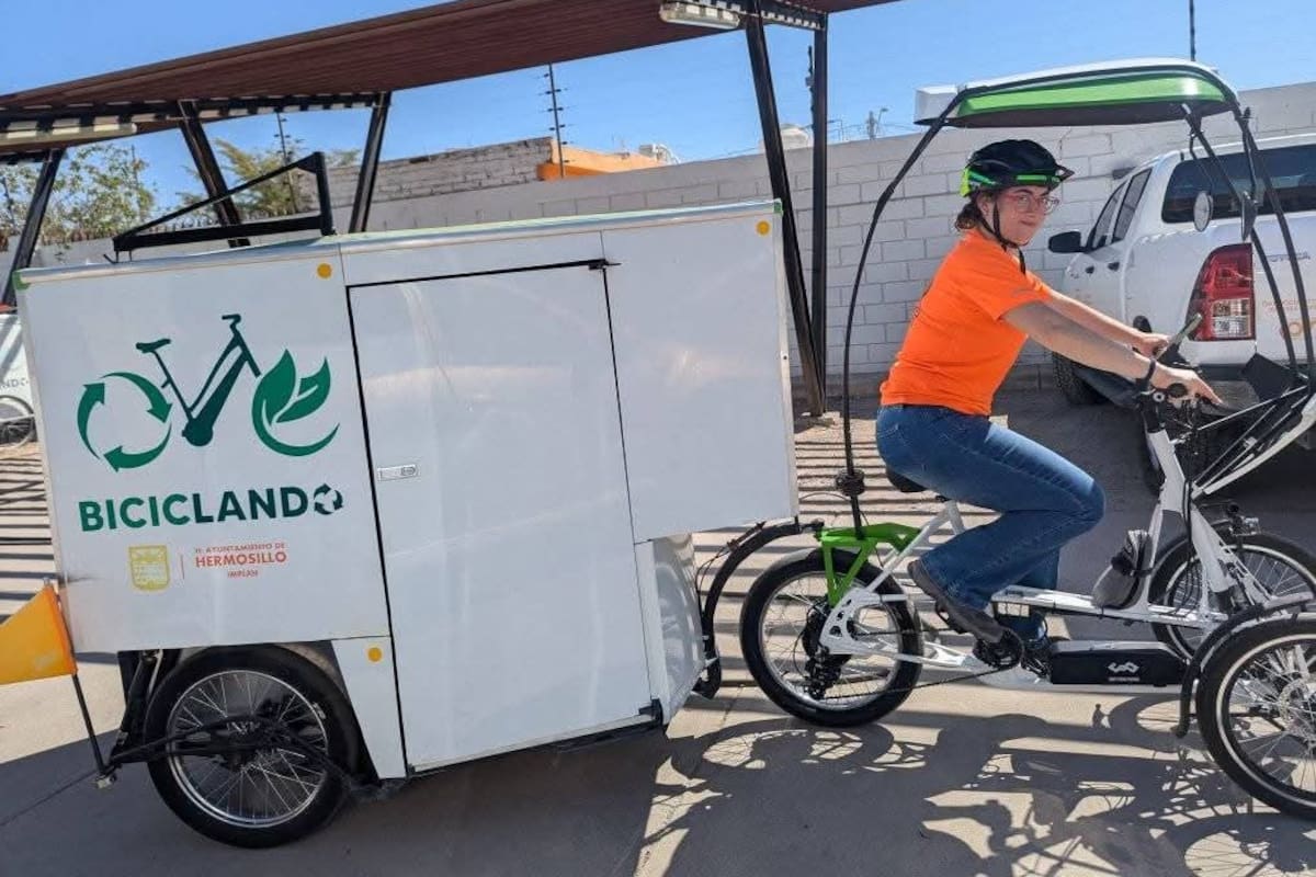 Mujeres van pedaleando y reciclando en Hermosillo: ¿conocías este programa piloto del Ayuntamiento?