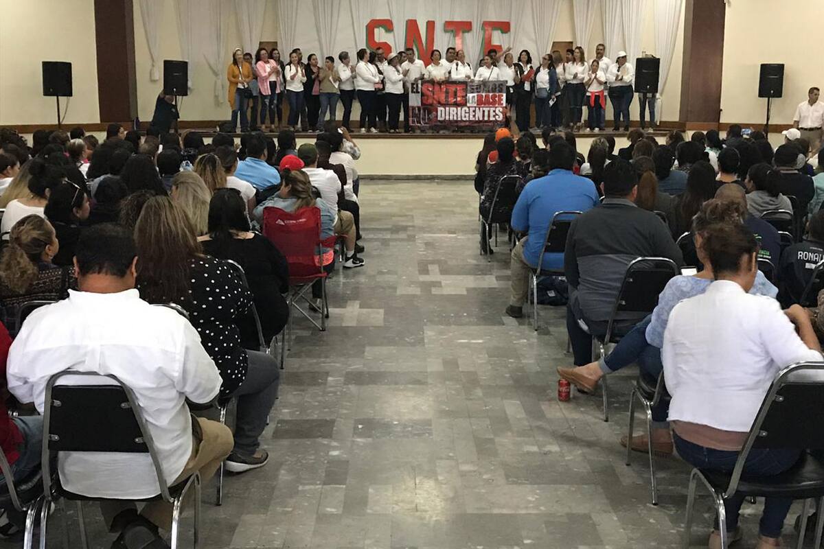 Maestros se sienten olvidados por líder sindical del SNTE 2