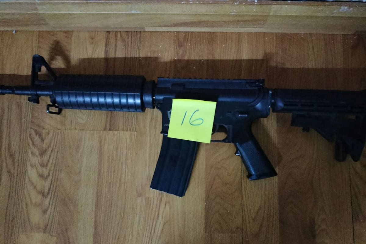 Arrestan en Sonoyta a dos personas con armas de uso exclusivo del ejército