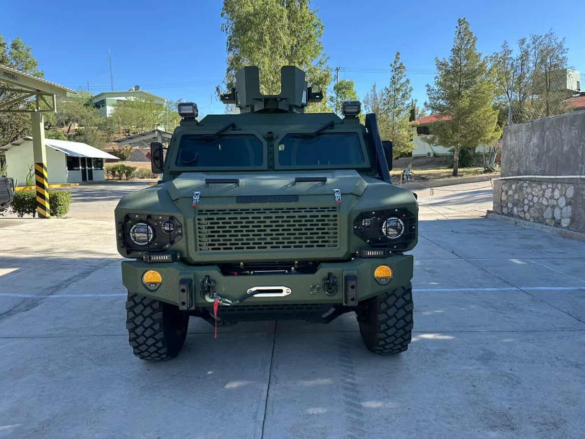 De acuerdo con las autoridades militares, el Ocelot, destaca por su blindaje con capacidad de resistir impactos de alto calibre, protección contra explosivos y una torreta giratoria de 360 grados. / Especial
