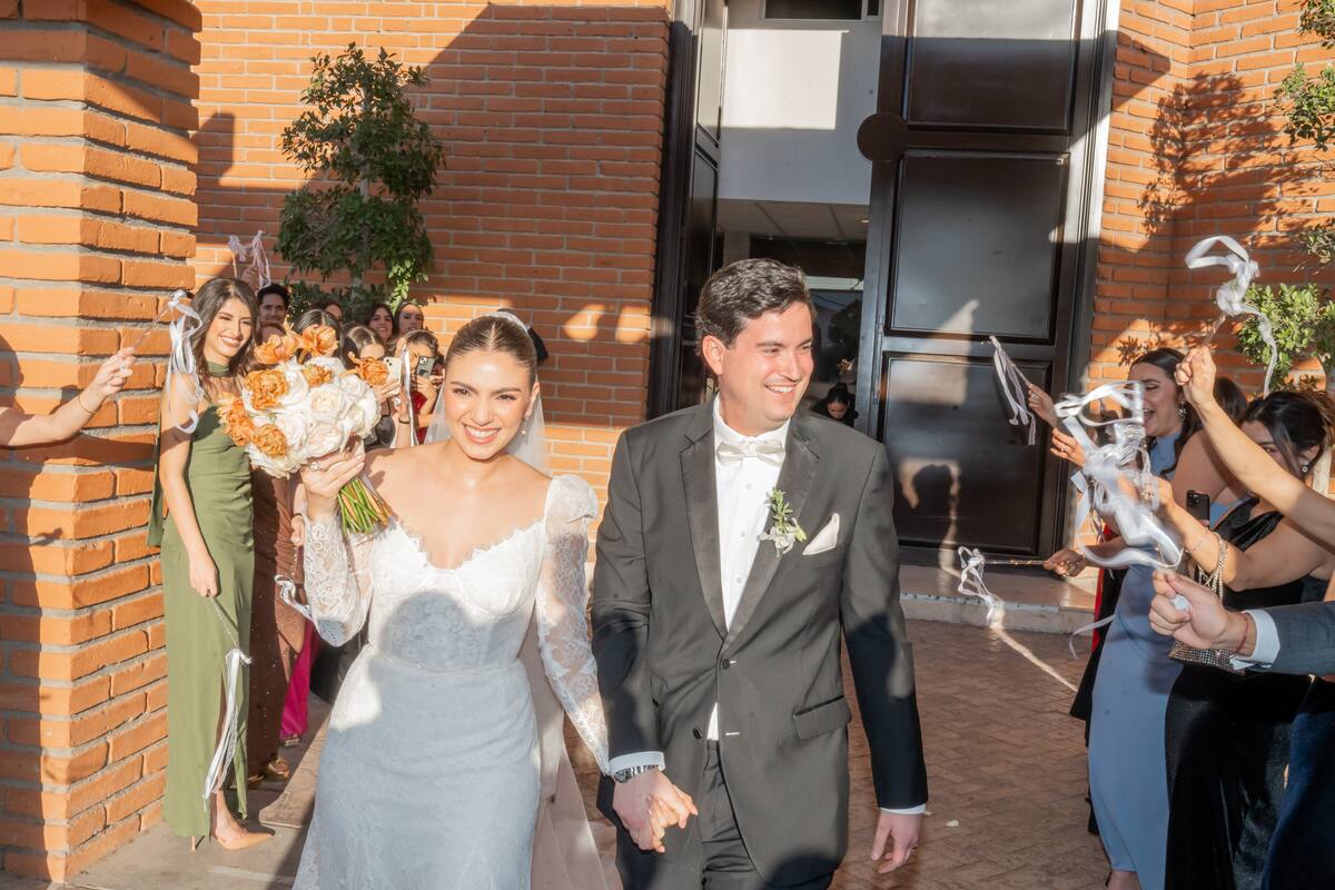 Regina y Agustín unen sus vidas en el mes más romántico