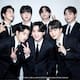 ¿Quiénes son BTS y por qué millones de personas sienten que su música les cambió la vida? El grupo que pasó de vivir juntos en un pequeño dormitorio de Corea del Sur a convertirse en un fenómeno mundial que llenó estadios, habló en la ONU y conectó emocionalmente con jóvenes de todo el planeta
