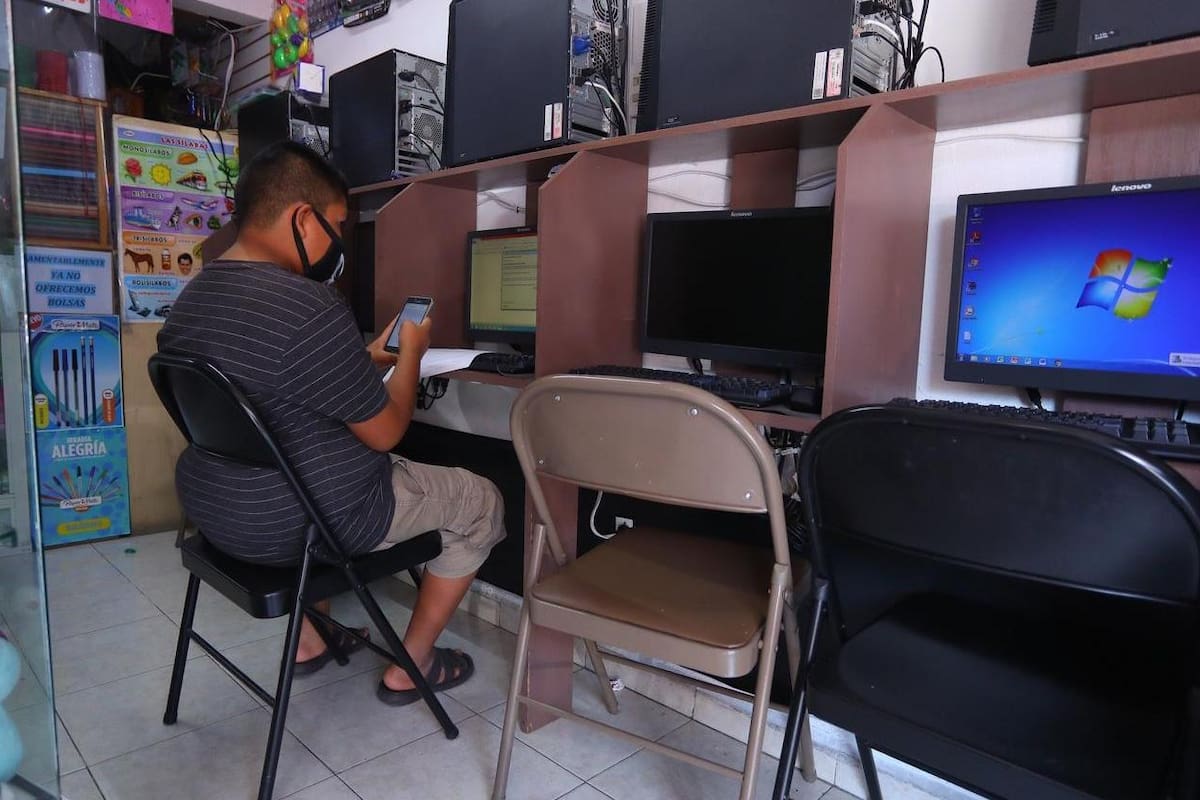Desertan 15 mil alumnos en BC por clases ‘online’