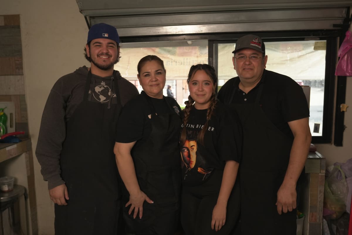 Tortillas hechas a mano y en familia: el sello de La Suaqueña en Hermosillo