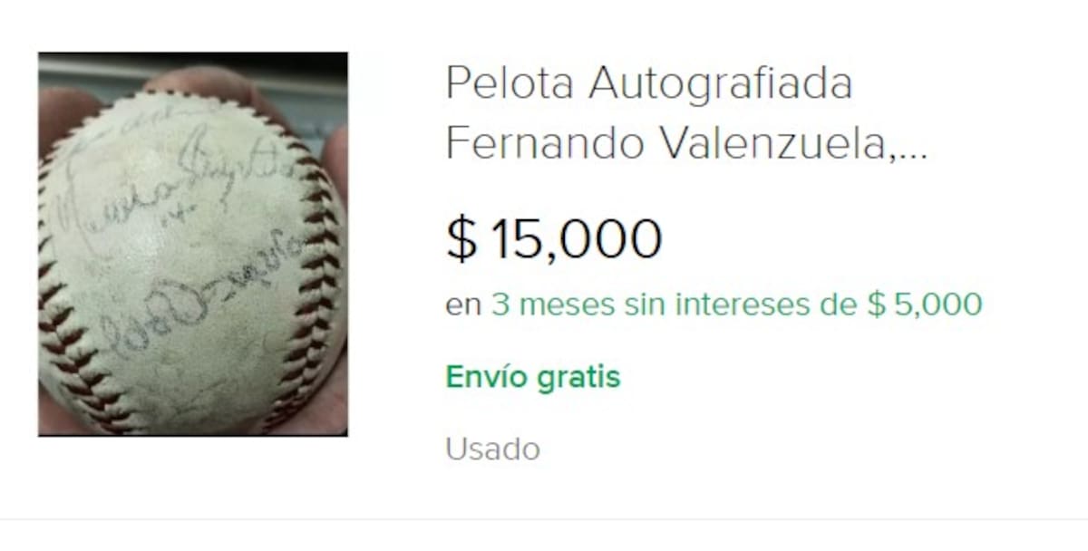 Pelota con un autógrafo de autenticidad dudosa.