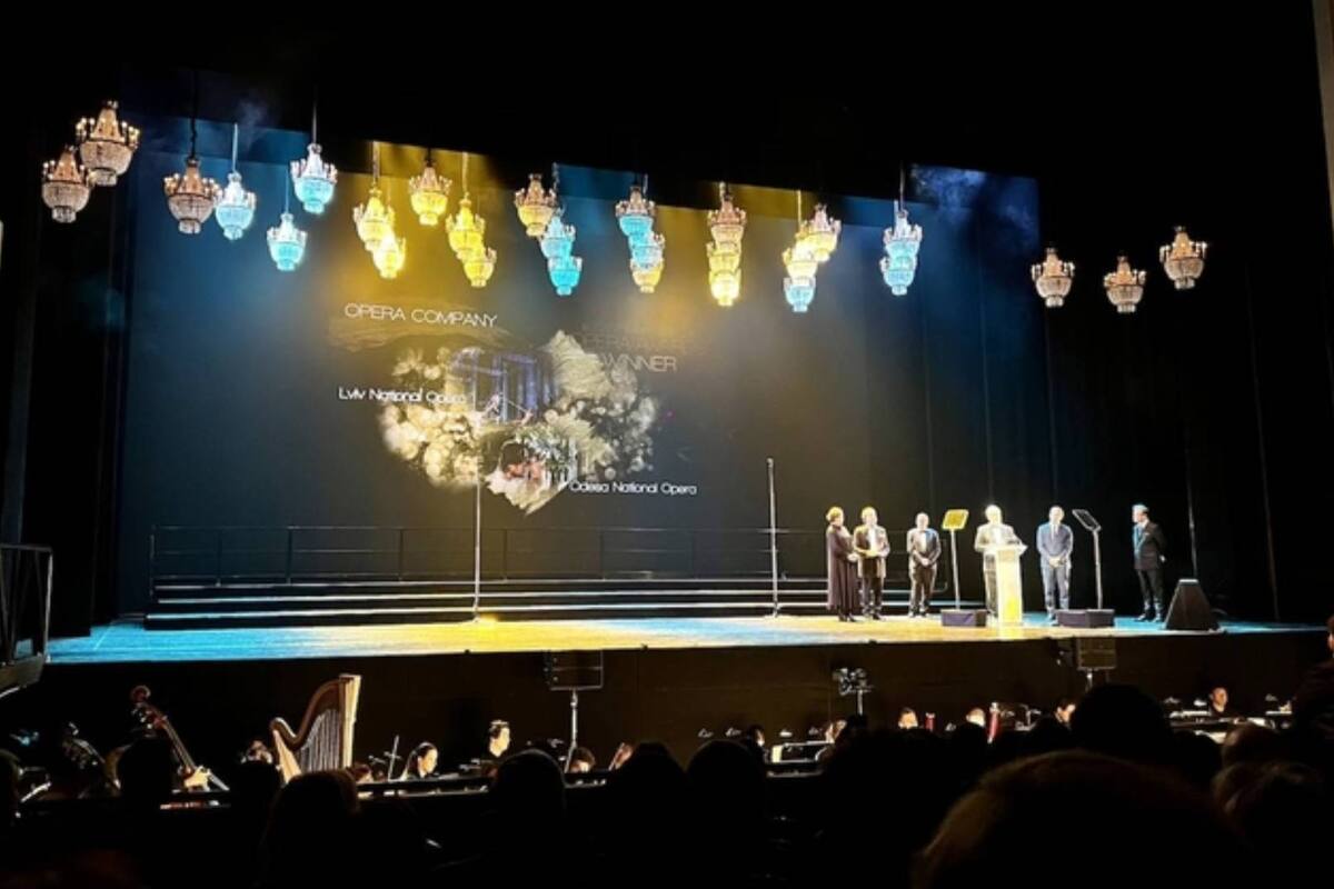 Teatros ucranianos reciben reconocimiento internacional en plena guerra