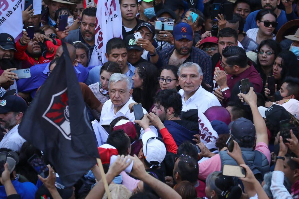 "La mayoría de los que participaron en la marcha son jóvenes", dijo AMLO en el Zócalo