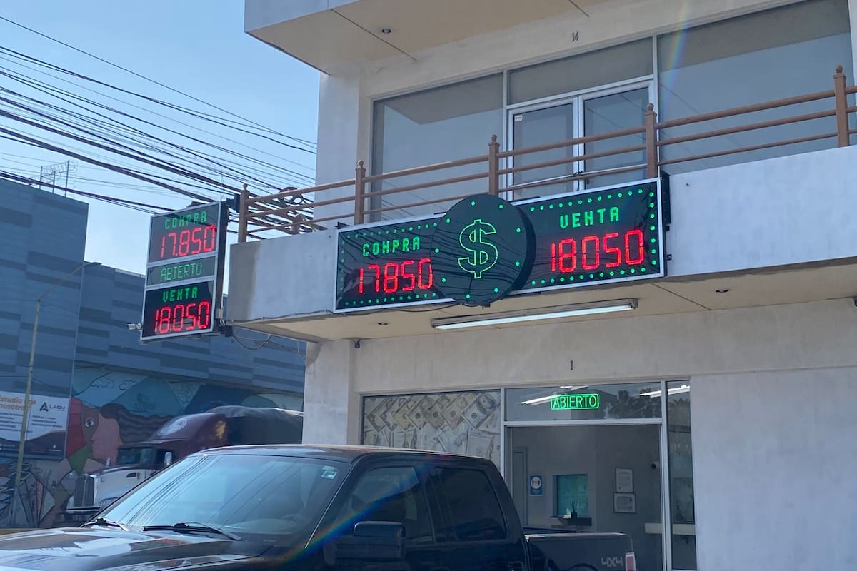 Volatilidad del dólar responde a incertidumbre global y descartan fortalecimiento del peso mexicano