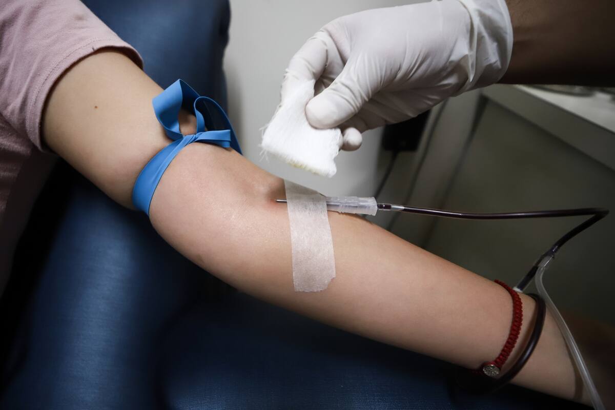 Se cobran los insumos, no la sangre: Secretario de Salud
