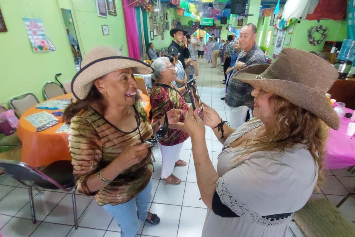 Crean discoteca para abuelas y abuelos mayores de 60 años