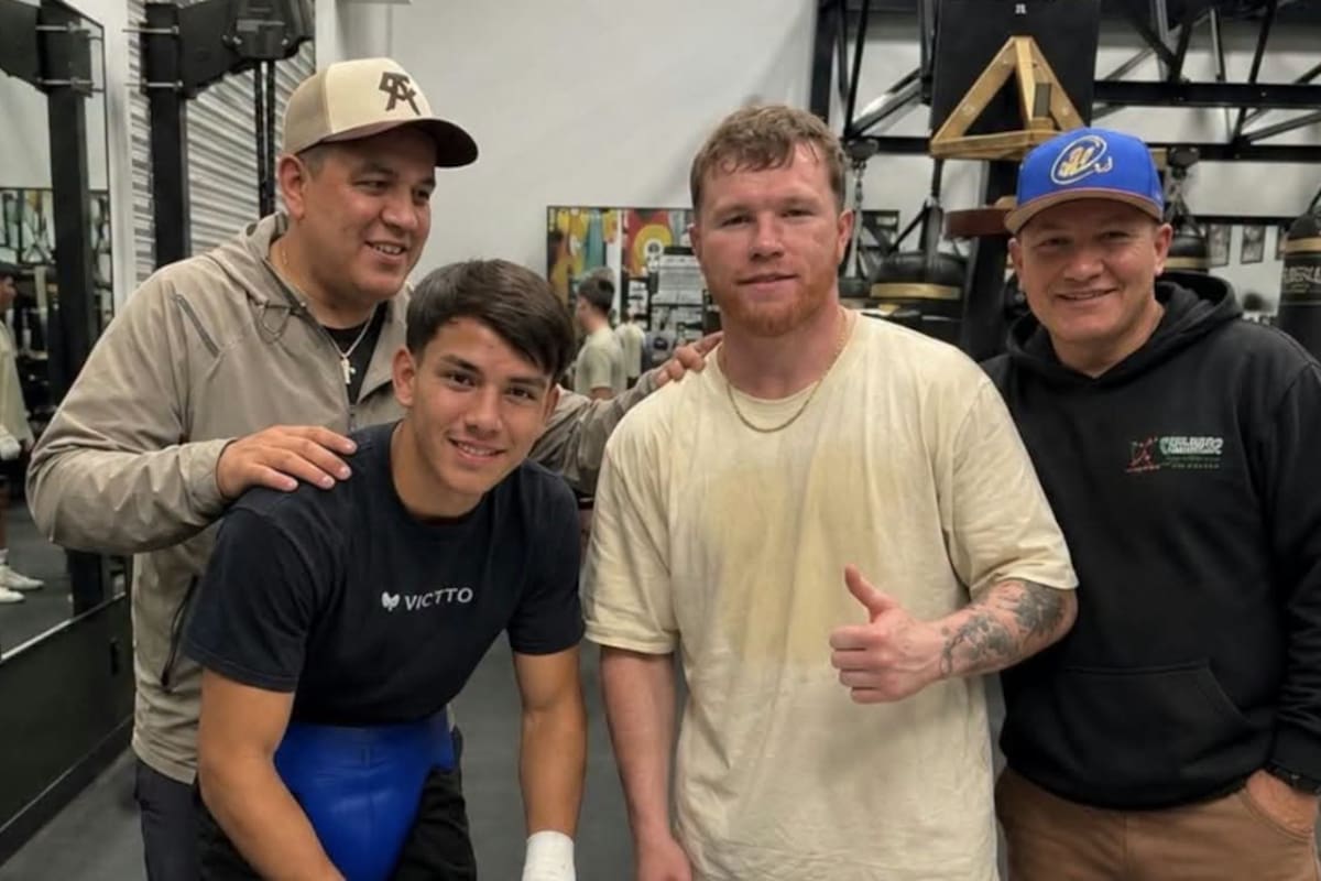 Kevin “Mini Pibe” Félix firma con la empresa de Canelo Álvarez