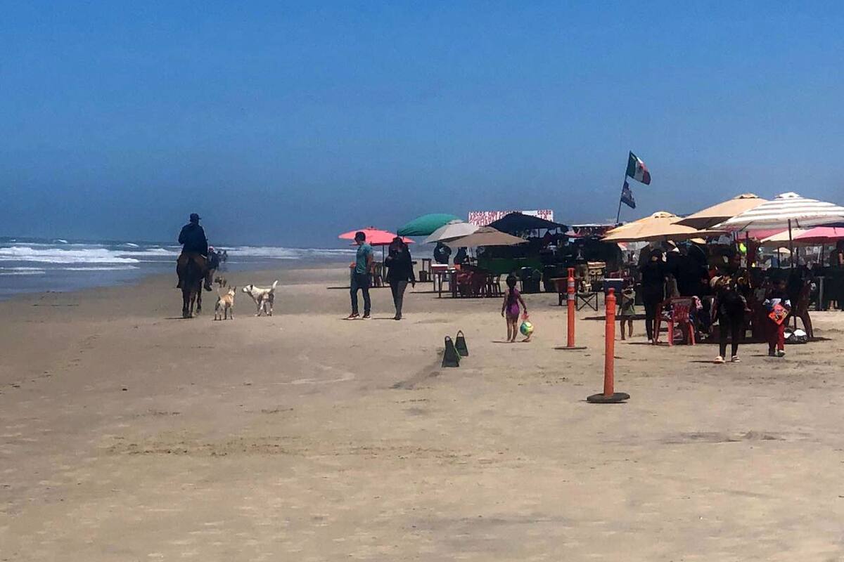 Playa centro de Rosarito es apta para bañistas: Coepris