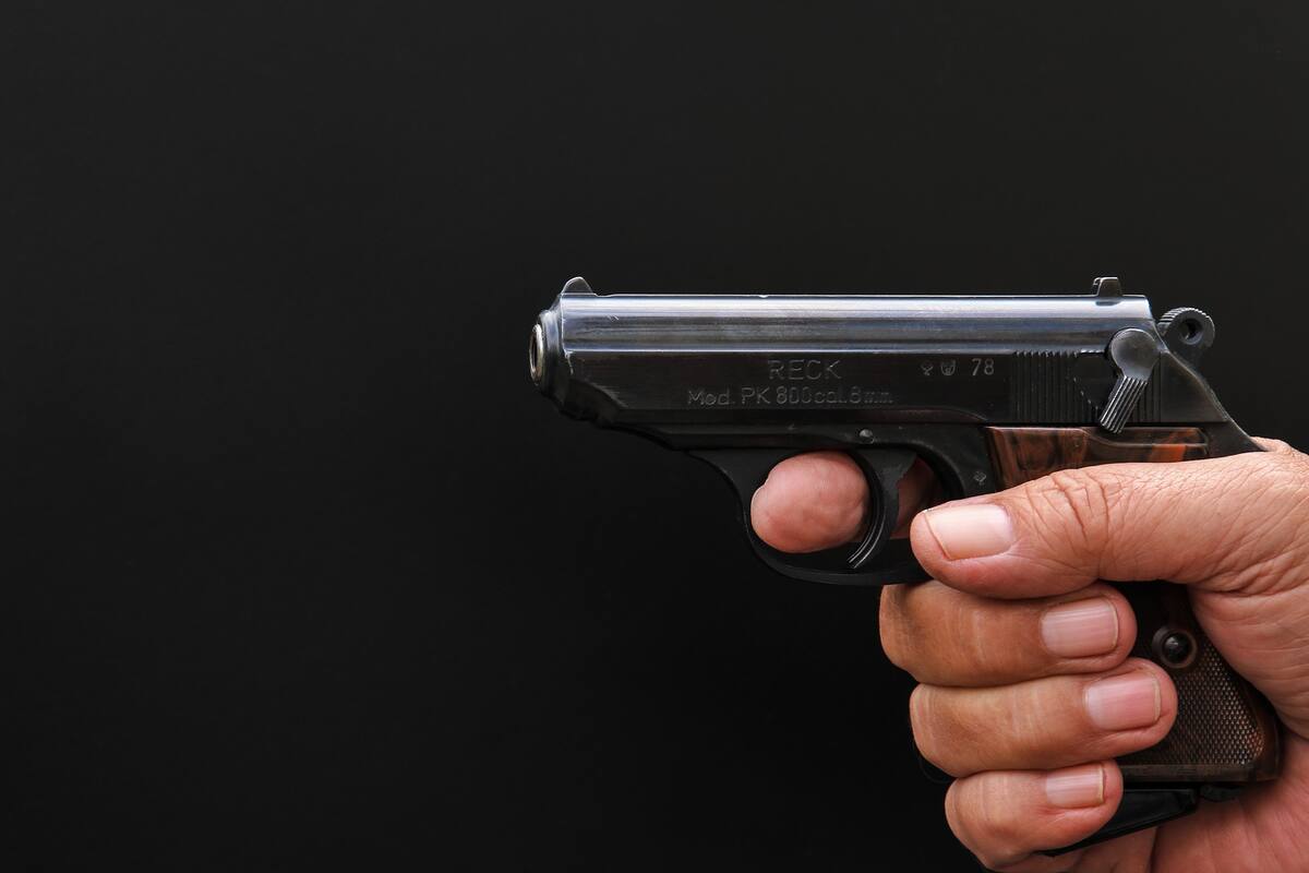 Ataque armado deja dos hombres muertos y una mujer lesionada en Michoacán