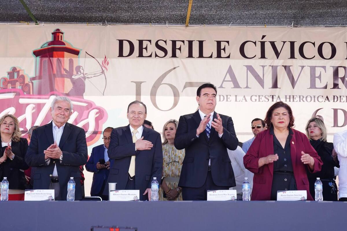 Atestigua Gobernador desfile conmemorativo del 167 aniversario de Gesta Heroica de Caborca