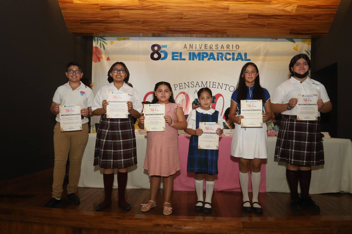 Premian a niños y jóvenes por frases de amor dedicadas a sus madres