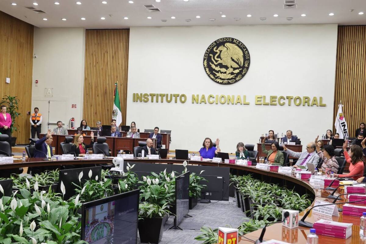 Morena pide al INE negar propuesta contra uso electoral de programas sociales