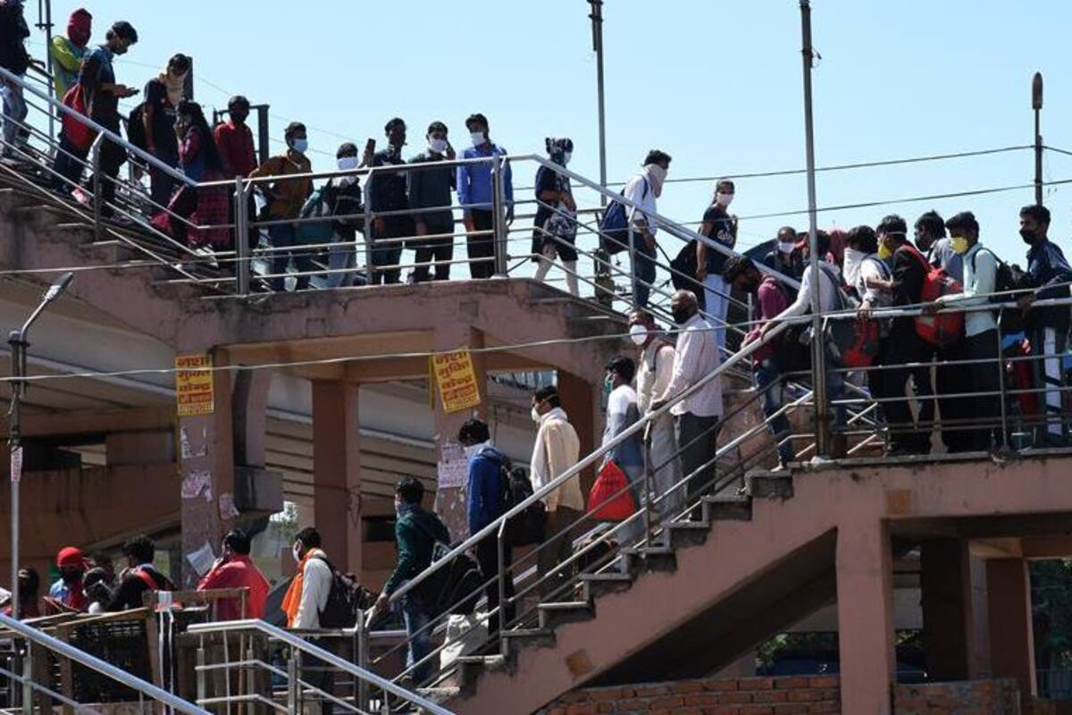 Médicos que tratan coronavirus serán aislados en hoteles de lujo en la India