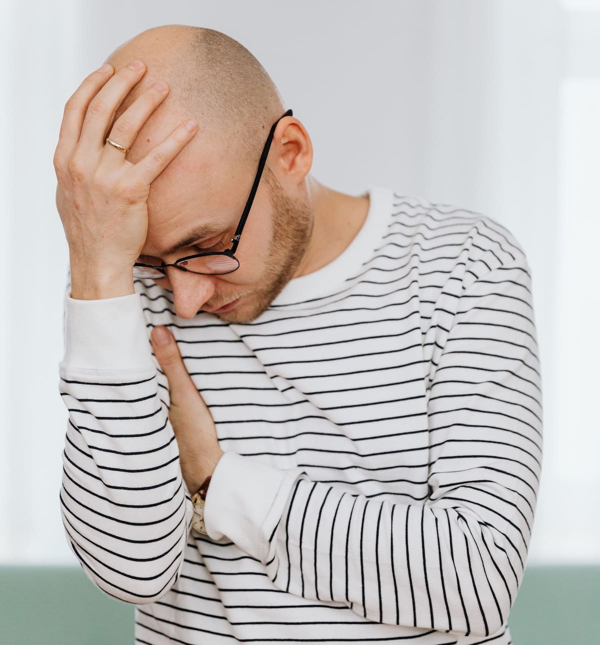 La catastrofización y el pensamiento anticipatorio negativo han sido abordados por autores como Sigmund Freud, Donald Winnicott y Jacques Lacan. Foto: Pexels