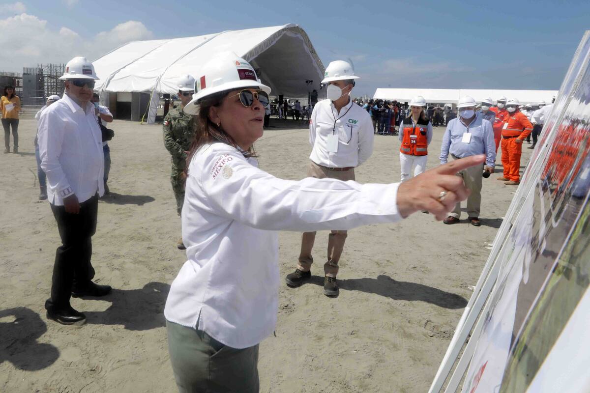 Ostuacán, Chiapas, México,18 de octubre de 2020. Andrés Manuel López Obrador, Presidente de México preside Supervisión de la construcción de la nueva refinería Dos Bocas. Acompañan al mandatario: Rocío Nahle García, secretaria de Energía; Adán Augusto López Hernández, gobernador de Tabasco; Octavio Romero Oropeza, Director de PEMEX. Foto: Presidencia