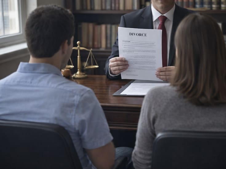 Podrán tramitar divorcios ante notario en Baja California
