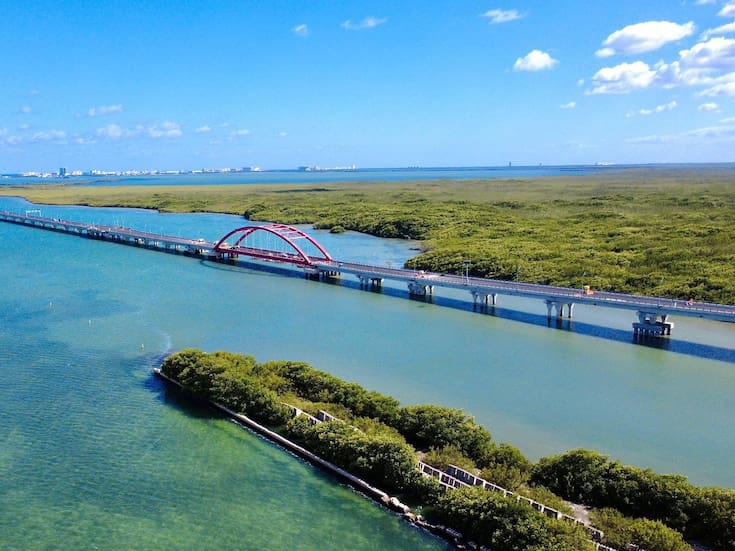El Puente Nichupté en Cancún alcanza un avance del 92% y se perfila como el segundo más largo de América Latina sobre un sistema lagunar para ahorrar 45 minutos de tráfico