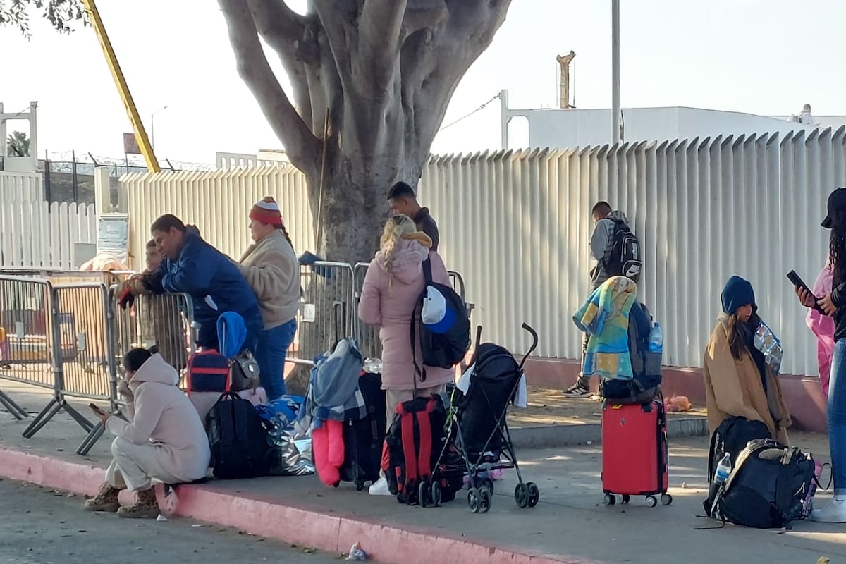 Citan a migrantes para iniciar trámite de asilo de EU