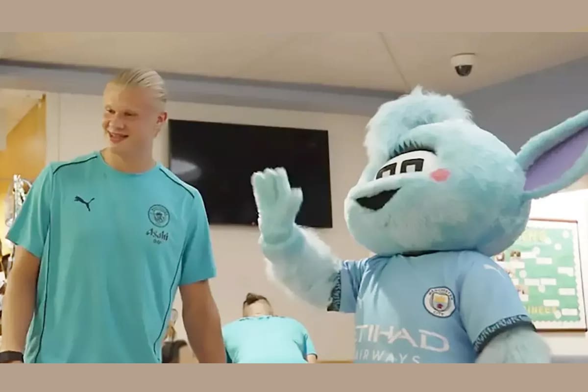 Erling Haaland es denunciado por la mujer que interpreta a la mascota del Manchester City por golpearla en la cabeza