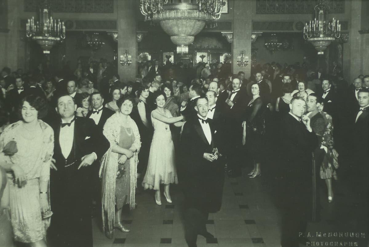 Antes de una escuela fue un sitio de luego y de apuestas.