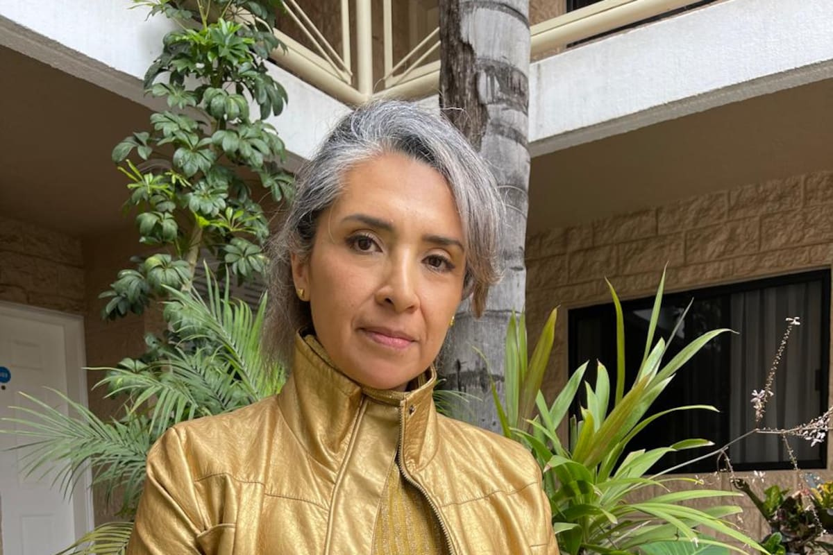 Sally Salas, la diseñadora emergente que conquista Italia con moda sostenible y colorida