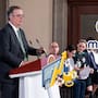 Mientras el gobierno acelera autorización de nuevos proyectos, Mercado Libre anuncia inversión de 4 mil 600 millones de dólares en México